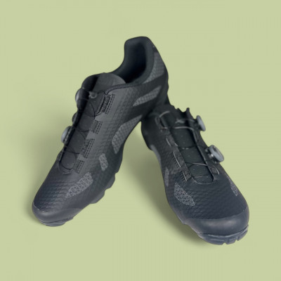 Chaussures de vélo Giro Sector (VTT/Gravel) à prix cassé - taille 46