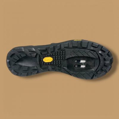 Chaussures de vélo CRONO à prix cassé, route/gravel/e-bike et + encore