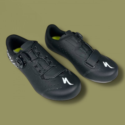 Chaussures de vélo Specialized TORCH 1.0 Black à prix imbattable !