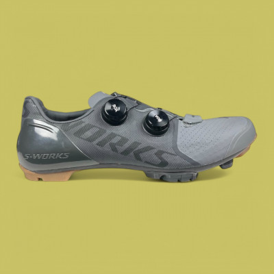 Chaussures de vélo S-Works RECON "Smoke" à un prix imbattable !