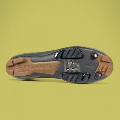 Chaussures de vélo S-Works RECON "Smoke" à un prix imbattable !