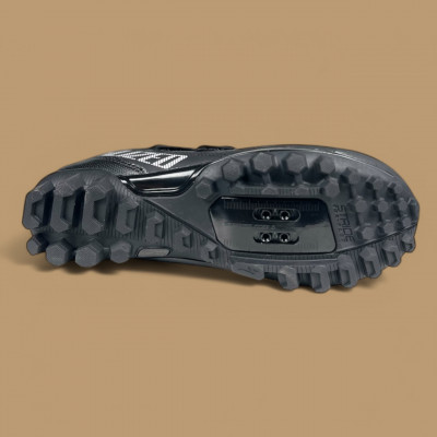 Chaussures de vélo Specialized RECON 1.0 Black à un prix imbattable !