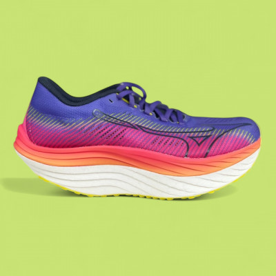 Chaussures de running Mizuno Wave Rebellion Pro femme à prix cassé !