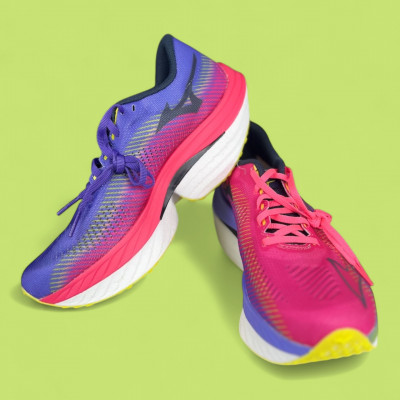 Chaussures de running Mizuno Wave Rebellion Pro femme à prix cassé !