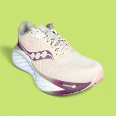 Chaussures de running femme Saucony Triumph 22 à prix cassé !