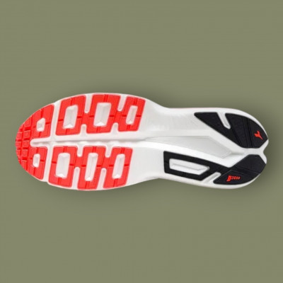 Chaussures de running femme Diadora Frequenza à prix cassé !