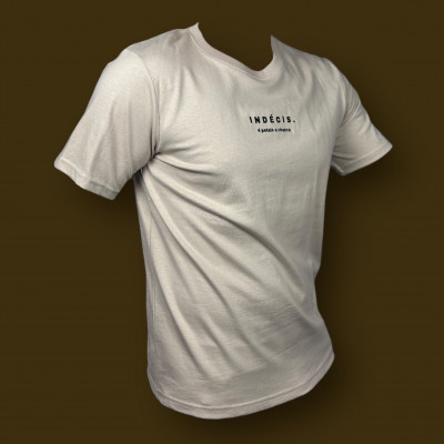 T-shirt lifestyle INDÉCIS blanc logo basique au meilleur prix !