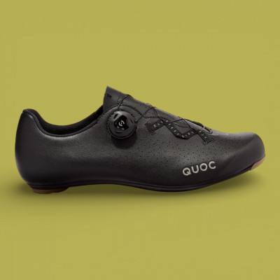 Chaussures de vélo route aventure QUOC Escape Road à prix cassé !