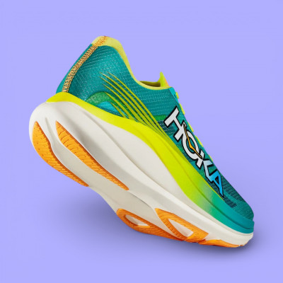 Chaussures de running HOKA Rocket X2 (plaque carbone) à prix réduit !