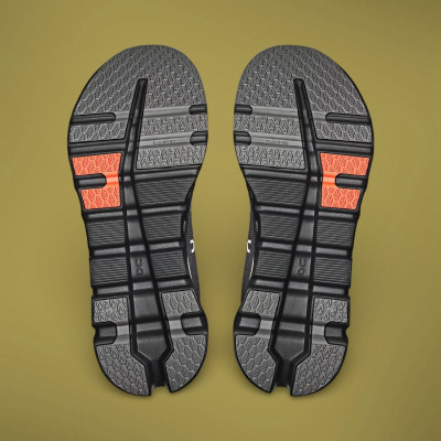 Chaussures running homme ON Cloudrunner 2 à prix réduit !