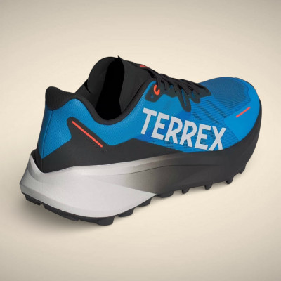 Chaussures de trail homme Adidas Agravic 3 à prix cassé !