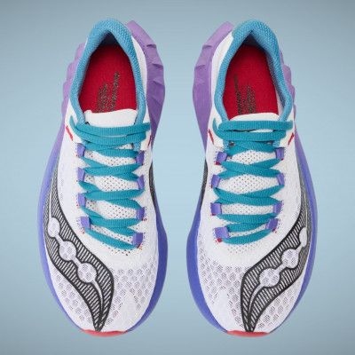 Chaussures de running (carbone) Saucony Endorphin Pro 4 à prix cassé !