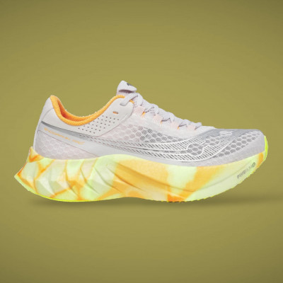 Chaussures de running (carbone) Saucony Endorphin Pro 4 à prix cassé !