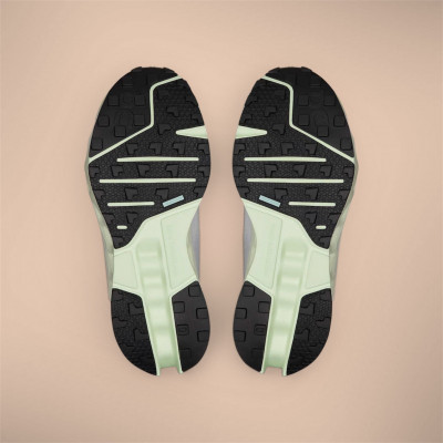 Chaussures de trail femme ON Running Cloudsurfer Trail à prix cassé !
