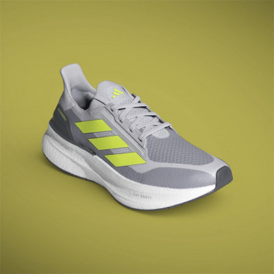 Chaussures de running homme ADIDAS Ultraboost 5X à prix cassé !