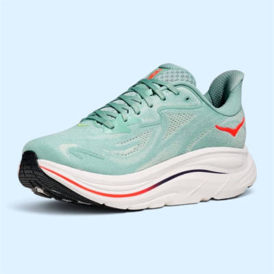 Chaussures de running HOKA Clifton 10 à prix cassé !