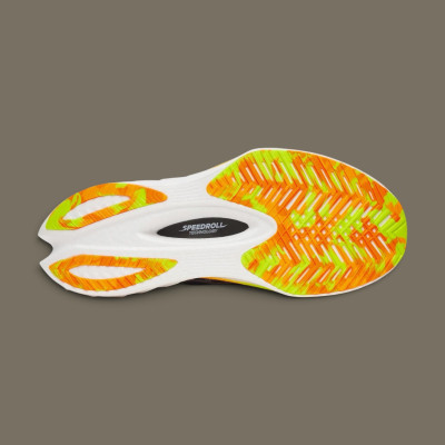 Saucony - Endorphin Pro 4 - noir / Vo2